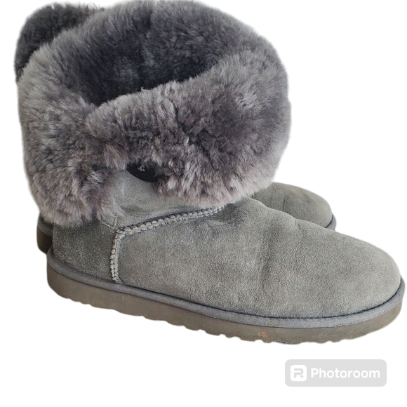 UGG Shoes - UGG grey Bailey button boots size 9